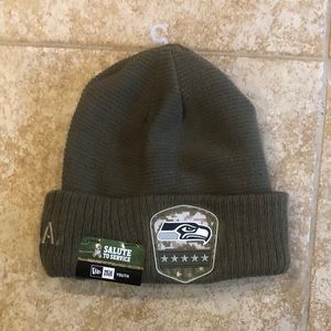NWT Official Seahawks Beanie -youth